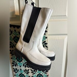 NEW !  UGG Ashton Tall Chelsea White Leather Size 7 MSRP 195$
